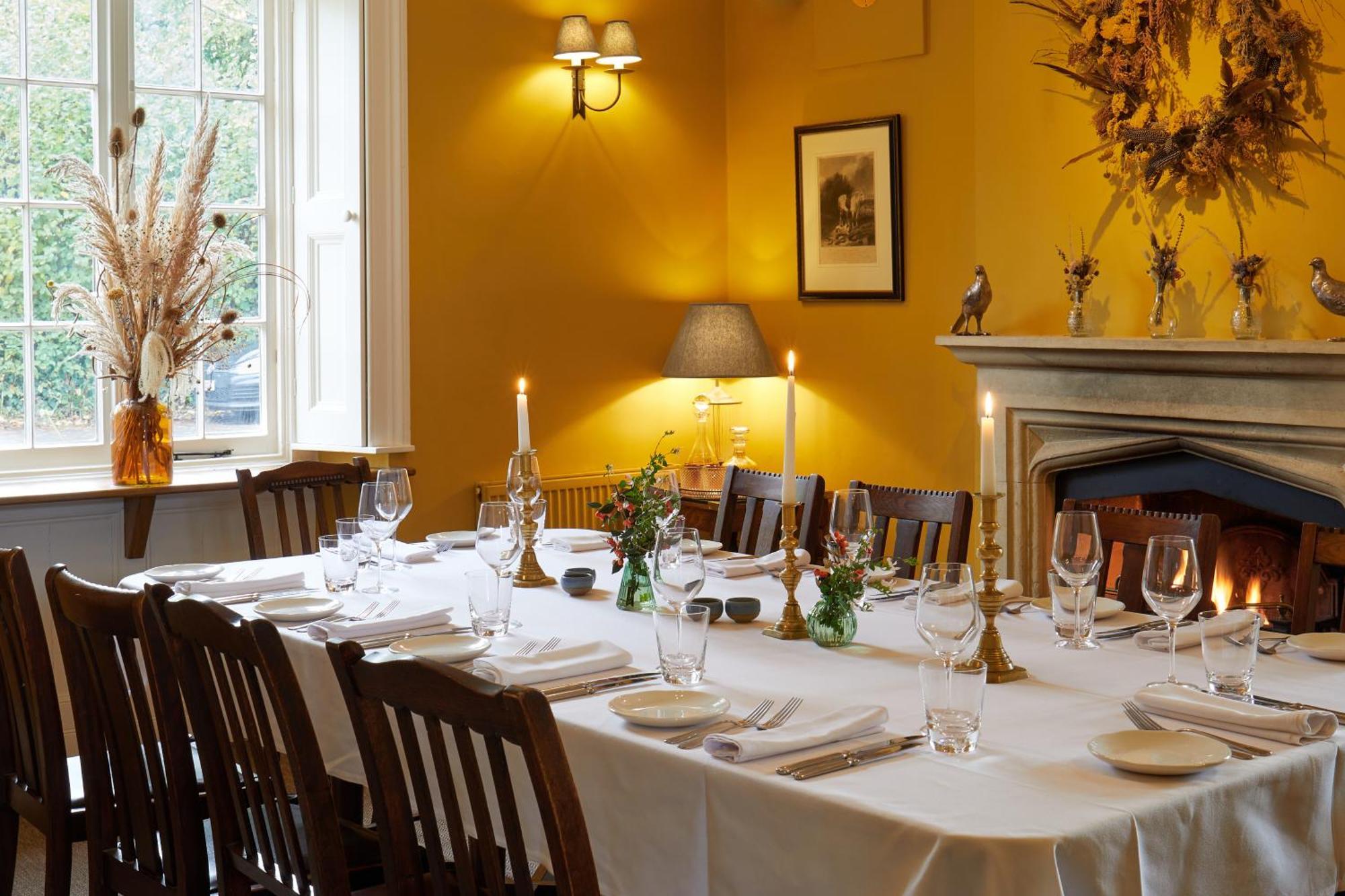 The Queens Arms Poyntington Bagian luar foto