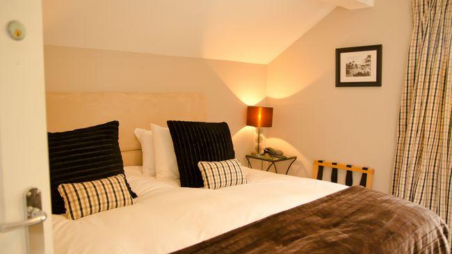 The Queens Arms Poyntington Bagian luar foto